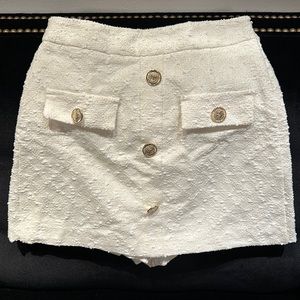 🤍Boucle White Mini Skort - Zara - size XS *never worn*🤍